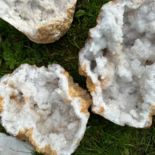 Afbeelding in Gallery-weergave laden, Bergkristal Geode XXL
